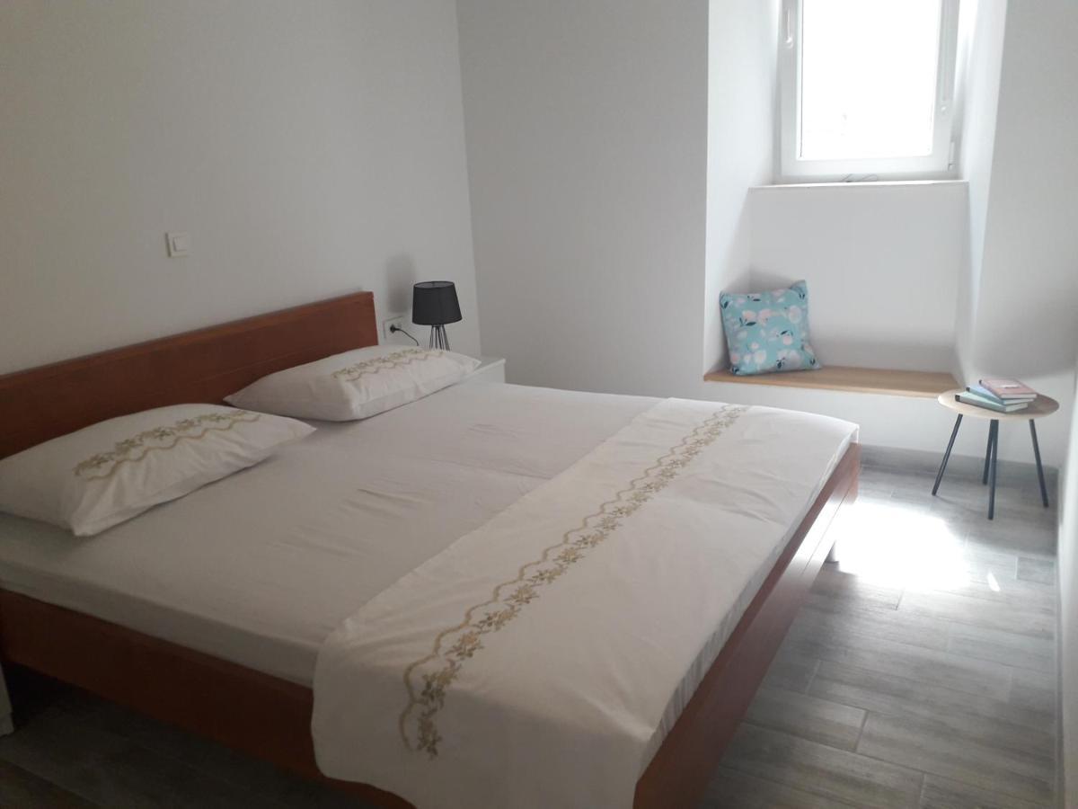 Apartments Bepi Komiža Dış mekan fotoğraf
